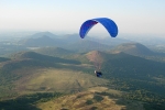 Flying Puy De Dome Ecole De Parapente Chaine Des Puys